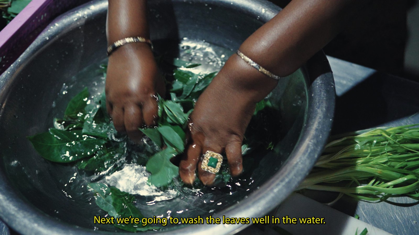 BIG FISH – Rumba Rwandaise.00_18_40_42.Standbild044